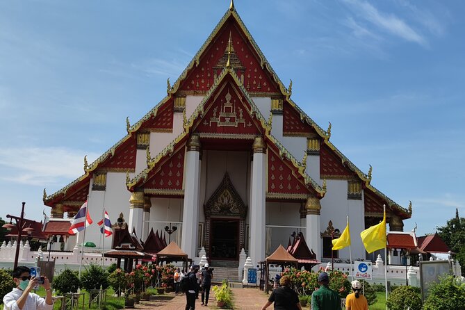 Small Group Tour to Ayutthaya Temples from Bangkok with Lunch - Wat Chaiwatthanaram: the riverside complex with Angkor-style influence