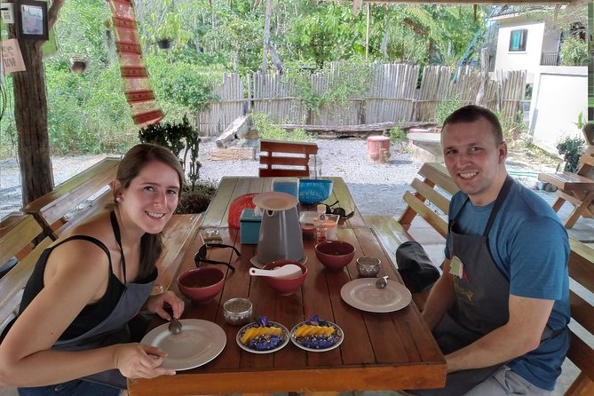 Smart Cook Thai Cookery School in Aonang, Krabi - Making curry paste from scratch: the skill that travels home