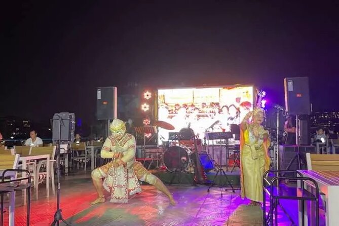 Smile Dinner Cruise Experience: Dining & Live Entertainment - Where you meet at ICONSIAM and what that means for your timing