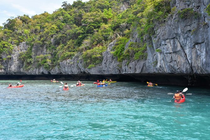 Snorkel and Kayak Trip to Angthong Marine Park by Speed Boat from Koh Phangan - Beachfront Thai Buffet Lunch: Fuel That Actually Helps