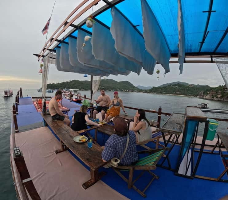 Snorkeling Tour with meals and BBQs - Cocktail - Sunset⭐⭐⭐⭐⭐ - Boat Comfort and the Top Deck: How It Shapes the Day