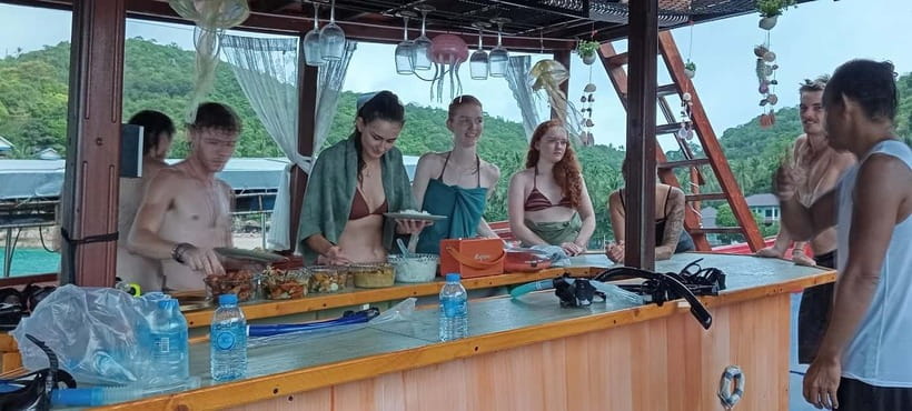 Snorkeling Tour with meals and BBQs - Cocktail - Sunset⭐⭐⭐⭐⭐ - Four Snorkel Stops, Sterilized Gear, and a Guide Who Doesn’t Float By
