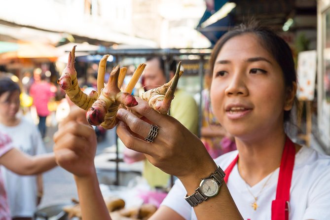 Sompong Thai Cooking School: Hands-On Culinary Experience - Inside the morning wet market: what you’re shopping for and what to wear