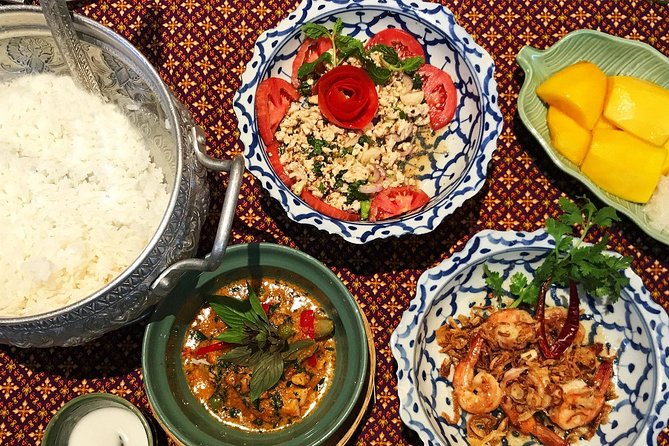 Sompong Thai Cooking School: Hands-On Culinary Experience - Location in Si Lom: getting there and handling your after-class ride