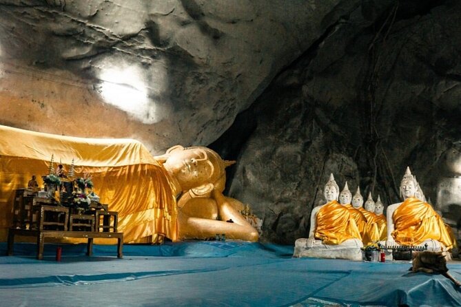 Stunning Ao Manao Bay & Prachuabkirikhan Private Guided Tour of Hua Hin - Entering Wat Ao Noi: Teakwood Craft and Marble Buddhas