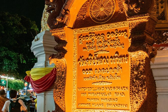 Sunlight or Moonlight: Chiang Mai City Tuk Tuk Tour - Stop 1: Wat Chedi Luang Varavihara and the story behind the walls