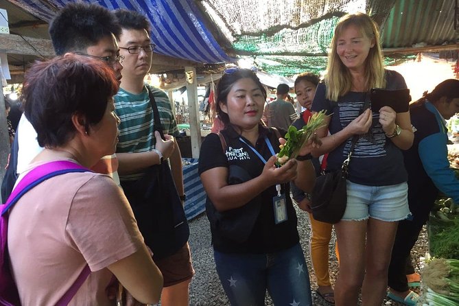 Sunset Local Eats Food Tour in Hua Hin - Stop 3: finishing with Thai sweets (the right kind of ending)