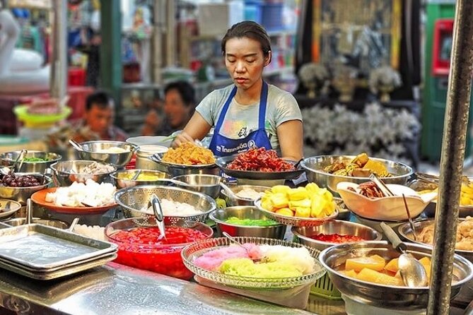 Sunset Local Eats Food Tour in Hua Hin - What you’ll eat: rice balls, sweets, and the savory-to-sweet arc