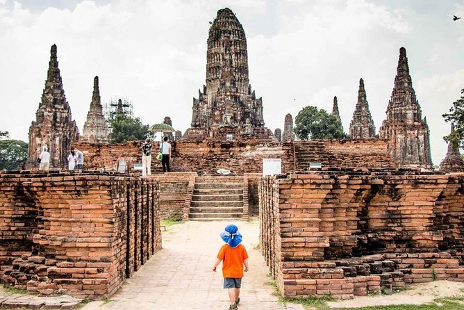 Sunset Sail, Glittering Tempels at Afternoon Ayutthaya Tours - Wat Chaiwatthanaram: glittering temple views and blessing-prayer vibes