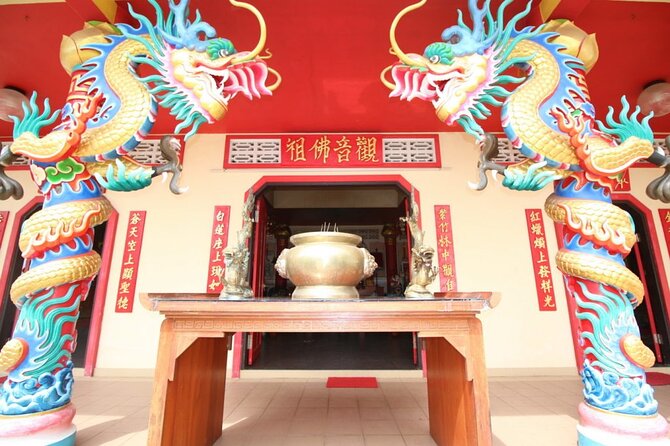 Takuapa Cultural History Half-Day Tour From Khao Lak - Stop 3: ร้านขนมเต้าส้อตวงรัตน์ ตะกั่วป่า for a quick cultural bite