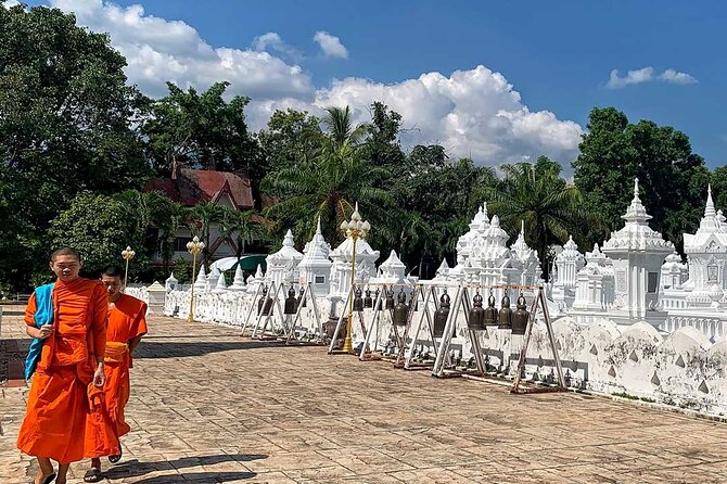 Talk to Buddhist monk & craft work in temple - Why Wat Suan Dok feels different when you’re invited to speak