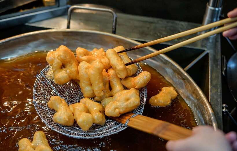 Taste of Bangkok: A 3-Hour Chinatown Food Feast - What You’ll Eat: Thai-Chinese Street Food in Bite-Sized Form