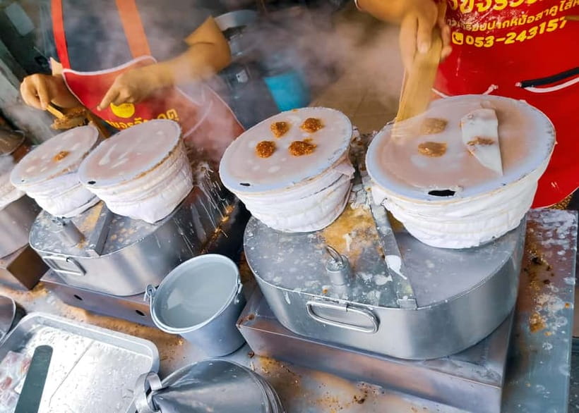 Taste of Chiang Mai: Michelin Guide & Street Food Tour - Thana Ocha and the Hakka pink noodle (Yen Ta Fo)