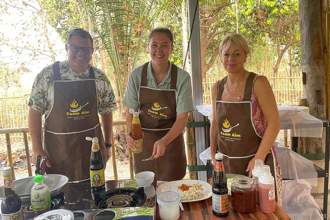Team Aim Thai Cooking School (#1 Cooking Class in Chiang Mai) - How you control spice and go vegetarian/vegan without losing the Thai flavors