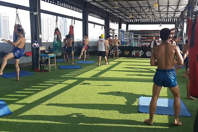 Thai Boxing Lesson, family and Kids Friendly - Practice Rounds: 40–60 Minutes of Doing It for Real