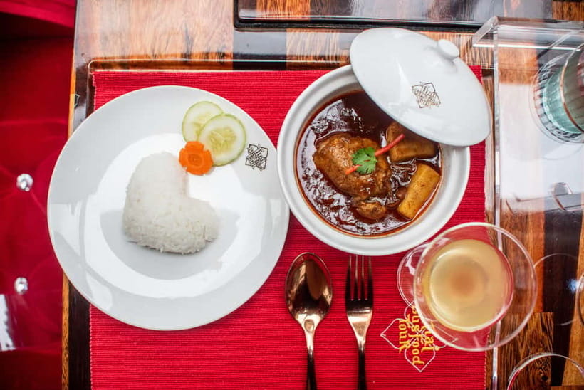 Thai Bus Food Tour Experience in Bangkok - The Route You’ll See: From Hua Lamphong to the River Temples