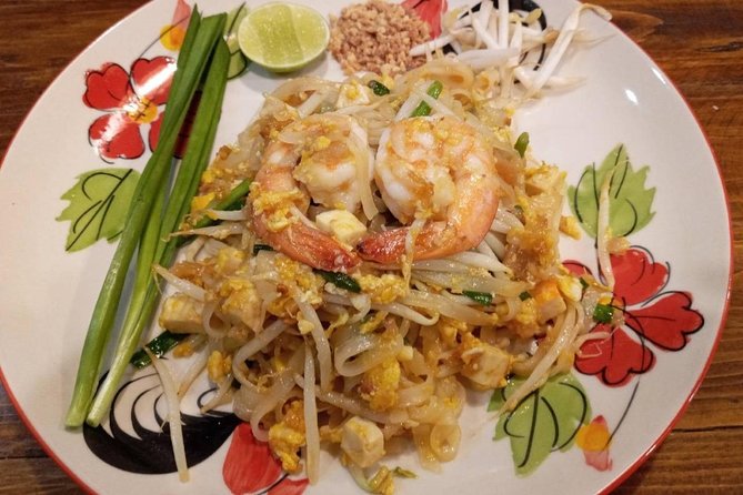 Thai Cooking Class at Tingly Thai Cooking School in Bangkok - The Menu: Four Dishes and a Curry Rotation by Day
