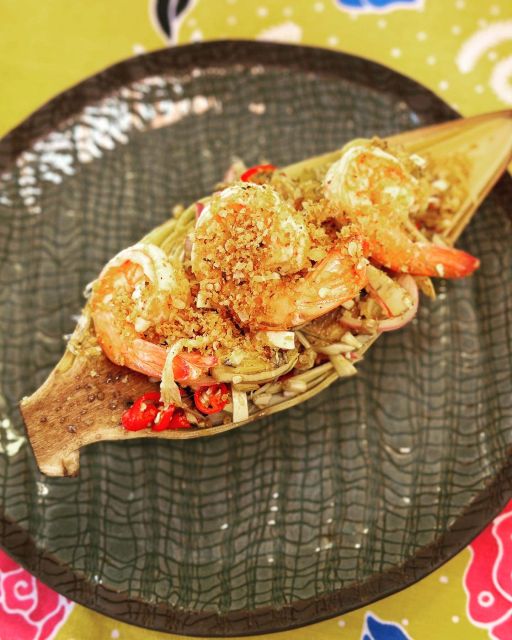 Thai cooking class &Market tour by Amazon Prime Series Chef. - Lunch together and the Q&A moments that stick with you