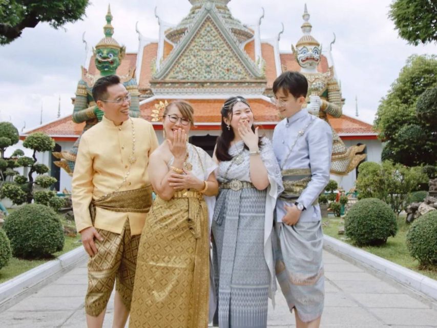 Thai Costume Rental - The One-Day Rental Flow: From Try-On to Temple-Area Photos