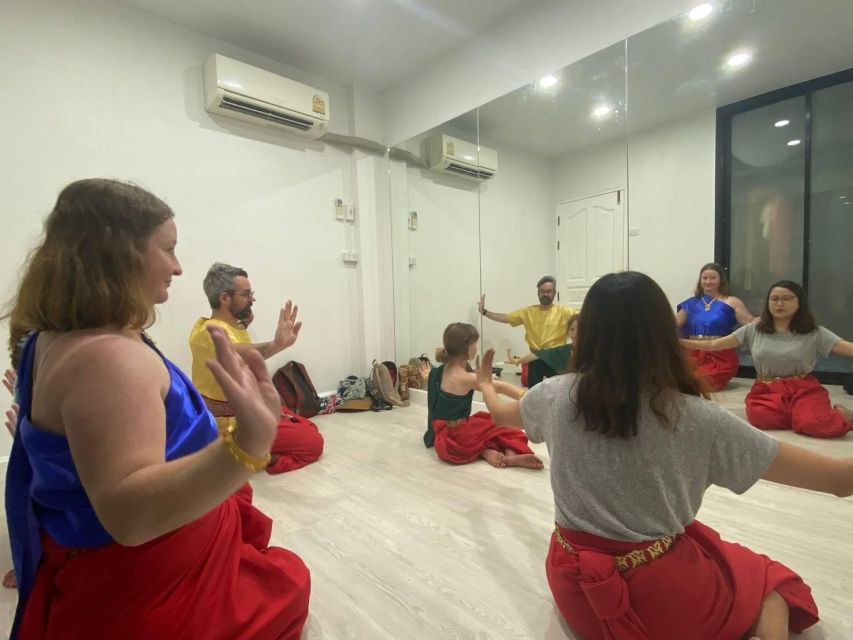 Thai Dance Class - Pickup at Wat Arun Pier and the Thai Glam Studio Meeting Point