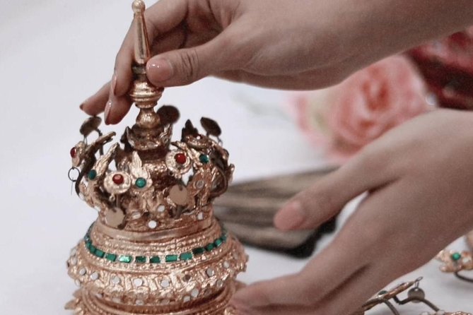 Thai Dance Class at Wat Arun - Snack, Herbal Drink, and the Cultural Chat After Class