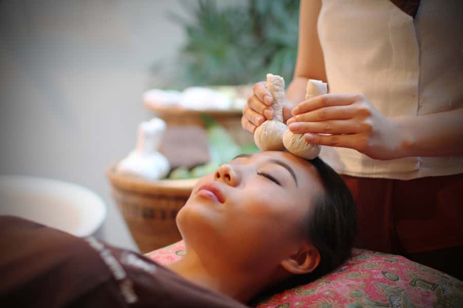 Thai Luxury Spa Packages - Your 3-hour timeline: herbal drink, massage, and tea time