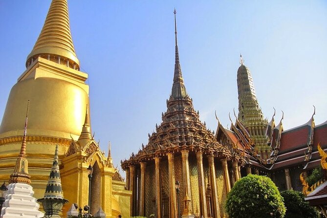 Thai PRIVATE Tour Guide - Stop 2: Wat Phra Chetuphon (Wat Pho) and Thai Medicine Traditions