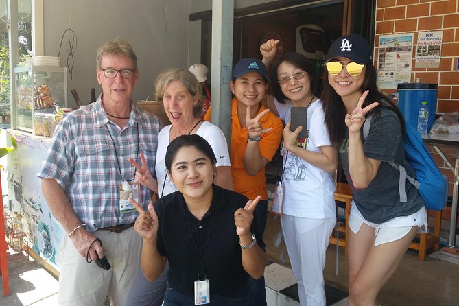 Thai Street Food & Morning Market Walking Tour in Hua Hin - The 3.5 hours schedule: timing, walking pace, and comfort