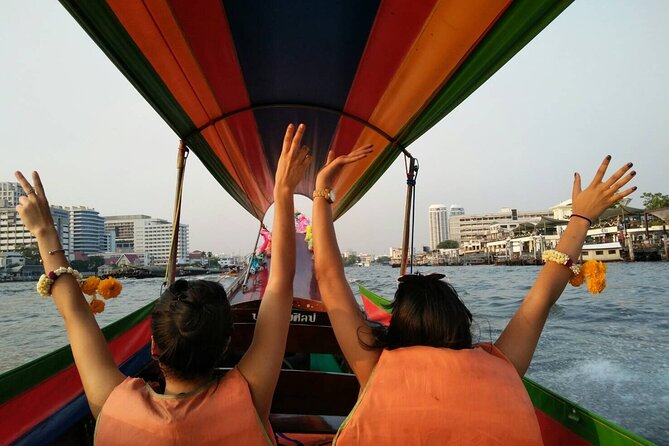 Thai Tour Guide : PRIVATE Highlight of Bangkok + Canal Tour + Simple Thai Lunch - Stop 3: Amulet Market for Buddhist charms and everyday commerce