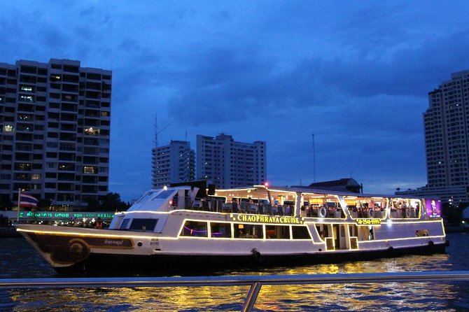 The Chaophraya Cruise : LUXURY 5 STAR Dinner Cruise Program - Stop 1: Asiatique The Riverfront Before You Sail