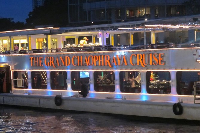 The Chaophraya Cruise : LUXURY 5 STAR Dinner Cruise Program - Dinner on Board: The Buffet, the Drinks, and the Reality Check