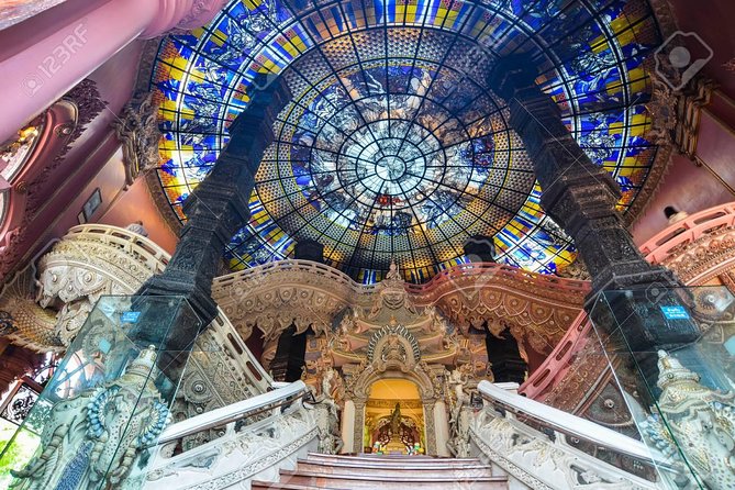The Erawan Museum: A Cultural Treasure in Bangkok - Gardens, elephant sculptures, and the photo-spot reality check