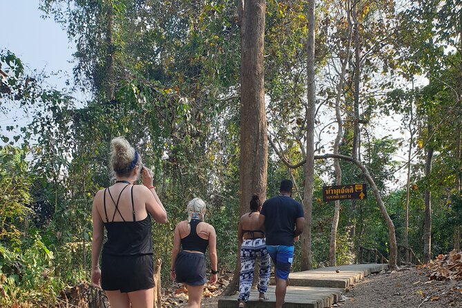 The Original Sticky Waterfalls Tour Chiang Mai Thailand - Mae Taeng Break Stop: A Quick Reset Before the Action