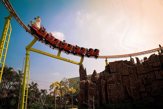 Thrilling Rides & Free Buffet at Siam Amazing Park, Bangkok - Buffet lunch inside the plan: controlling costs and resetting energy