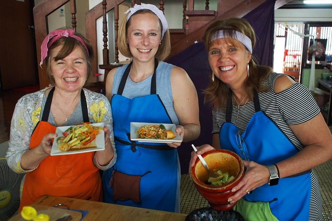 Tomyumthai Cooking Class in Chiang Mai - Back to the kitchen: hands-on cooking with real guidance