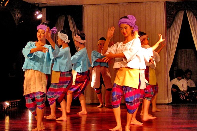 Traditional Khum Khantoke Dinner & Dance Show at Chiang Mai with Return Transfer - Khantoke Dinner in Chiang Mai: What This Night Really Feels Like