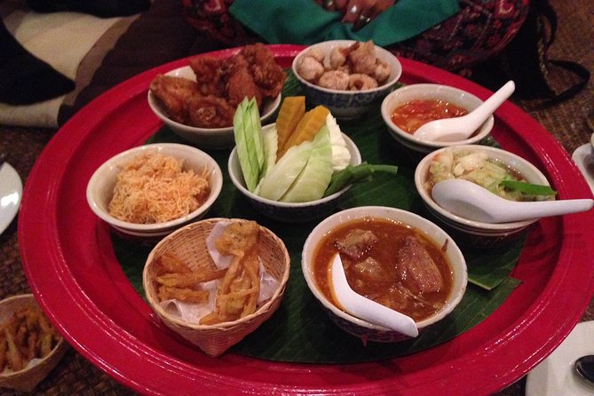 Traditional Khum Khantoke Dinner & Dance Show at Chiang Mai with Return Transfer - Northern Thai Food: What You’re Likely to Taste at the Table