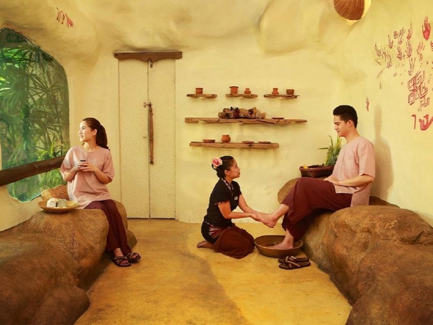 Traditional Lanna Thai Massage 2 Hours - The mixed-feedback reality: spa service vs city-center convenience