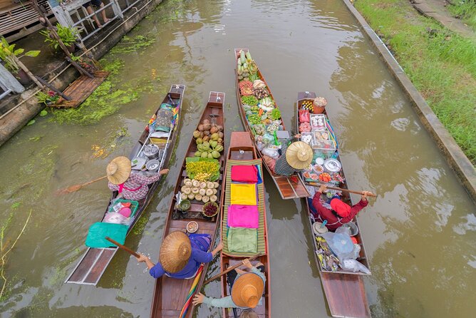 Train & Floating Market Food Adventure + Scenic train ride - The scenic old train ride that connects the day’s highlights