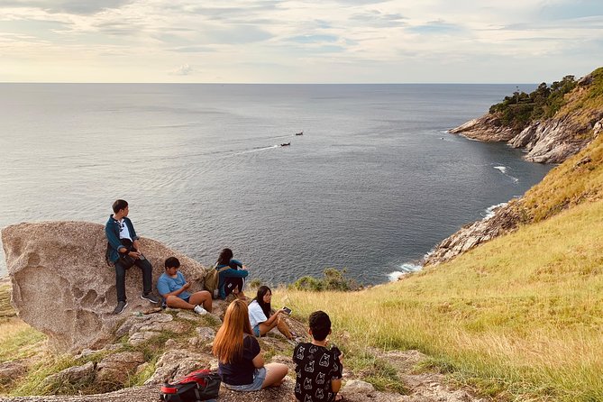 Trekking for sunset - What to bring (so the hike feels good, not stressful)