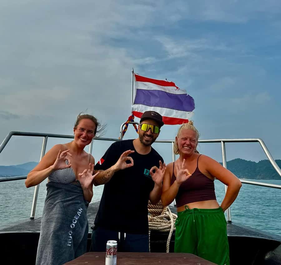 Try Scuba Diving in Racha Yai/noi: 3 Dives for Non-Certified - Meals and Boat Comfort: Eating Like a Human on a Full-Day Trip