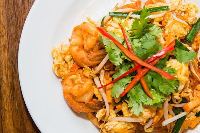 Tuk Tuk Bangkok Private Tour: WW2 Pad Thai, 360-Viewpoint, Chinatown (Pickup) - The Big Idea: One Evening, Four Atmospheres