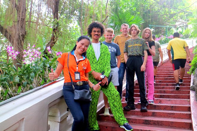 Tuk Tuk Bangkok Private Tour: WW2 Pad Thai, 360-Viewpoint, Chinatown (Pickup) - Pak Khlong Flower Talat: A 24-Hour Market You Can Watch