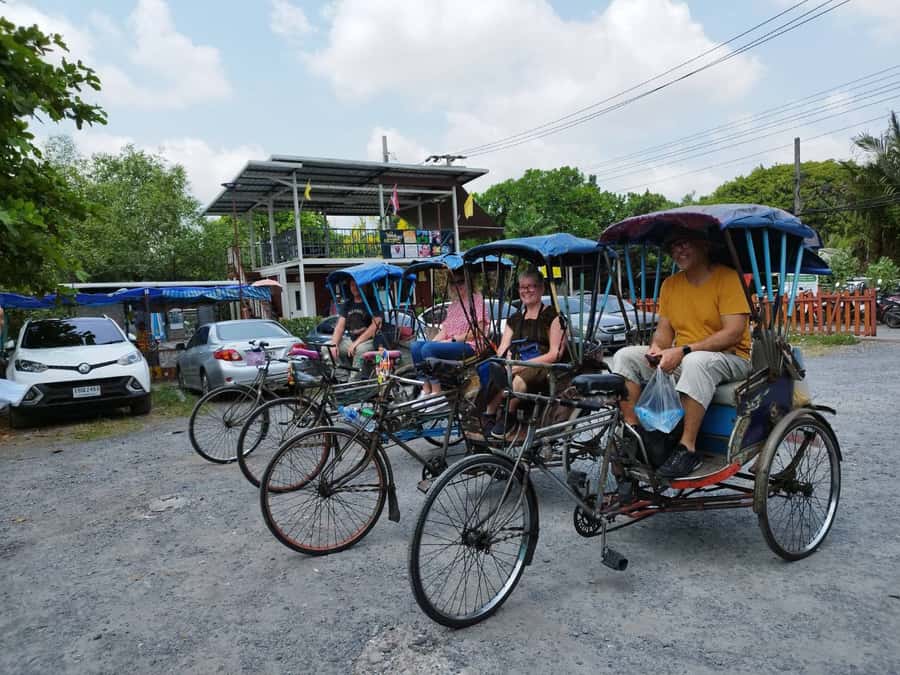 Tuk-Tuk, Longtail-boat and Rickshaw Bangkok jungle Tour - Sri Nakhon Khuean Khan Park: a calmer stop that still feels alive