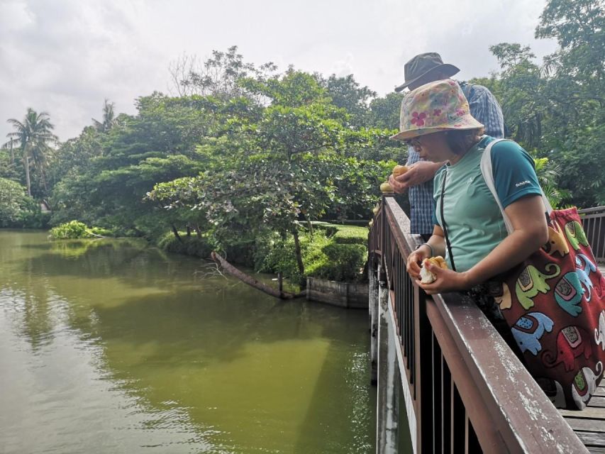 Tuk-Tuk, Longtail-boat and Rickshaw Bangkok jungle Tour - Bang Nam Phueng Floating Market: a weekend and holiday bonus