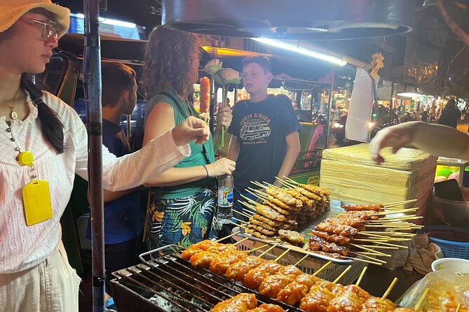 Tuk-tuk Private Tour in Bangkok by Night with Chinatown meal - Pak Khlong Talat flowers and Sao Chingcha: quick stops with strong local feel