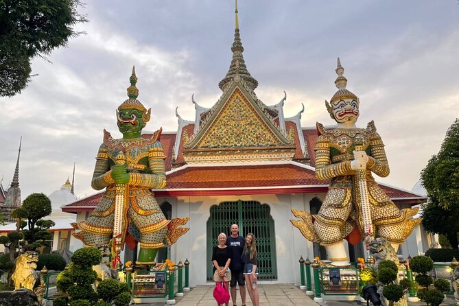 Tuk-tuk tour Bangkok by Night with Chinatown meal and hotel transfers - Who This Tuk-Tuk Night Tour Is Best For