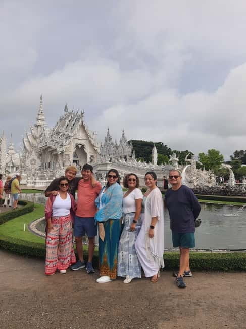 Unforgettable tour of Chiang Rai Private tour - Wat Rong Khun (White Temple): modern art inside a temple you can read