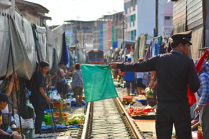 Unique Bangkok Markets: Train Market & Floating Market Adventure - Stop 2: Damnoen Saduak Floating Market by Longtail Boat