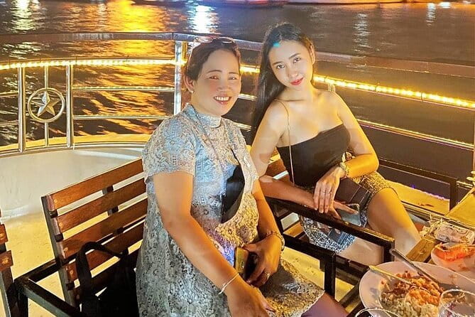 Vela Dinner Buffet Cruise with Bangkok Night Views and Shows - Night Views on the Chao Phraya: what the 2-hour cruise is really like